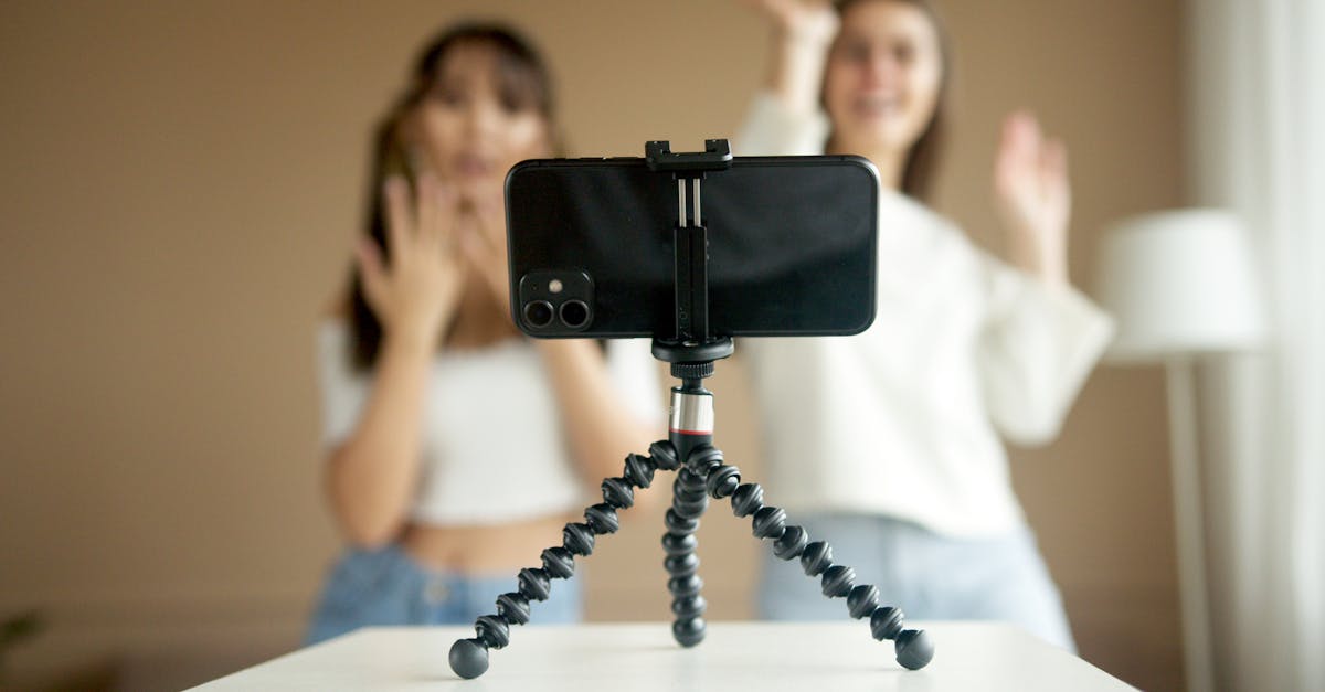 découvrez le monde fascinant des influenceurs : leurs stratégies, leurs impacts sur les tendances et comment ils modifient nos perceptions des marques. suivez les derniers développements et inspirez-vous de ces leaders d'opinion.